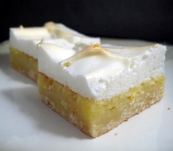 Lemon meringue bars