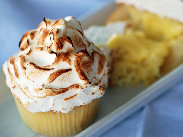 Lemon meringue cupcakes