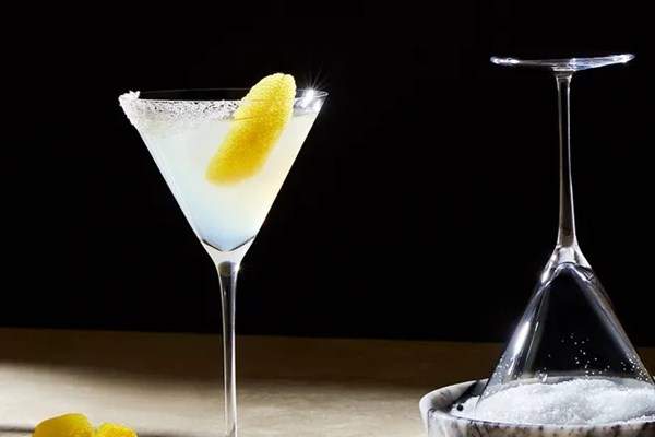 Lemon meringue martini