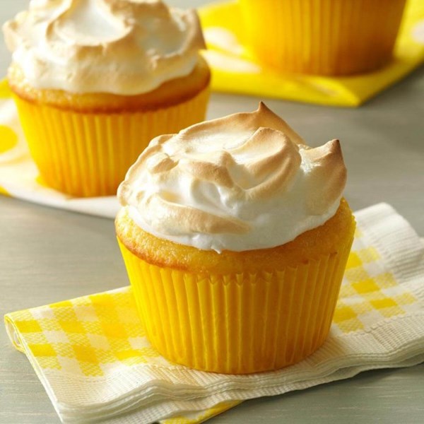 Lemon meringue muffins