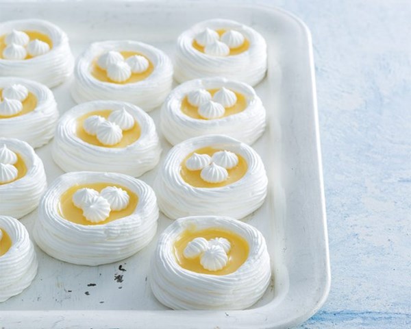 Lemon meringue nests