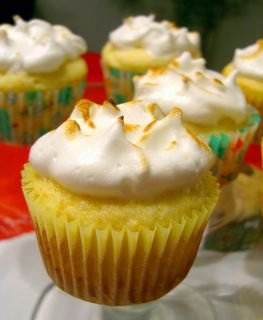 Lemon meringue pie cupcakes