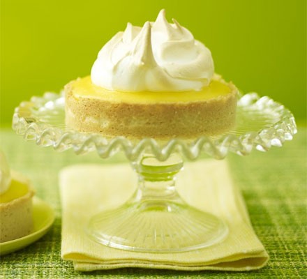 Lemon meringue pies