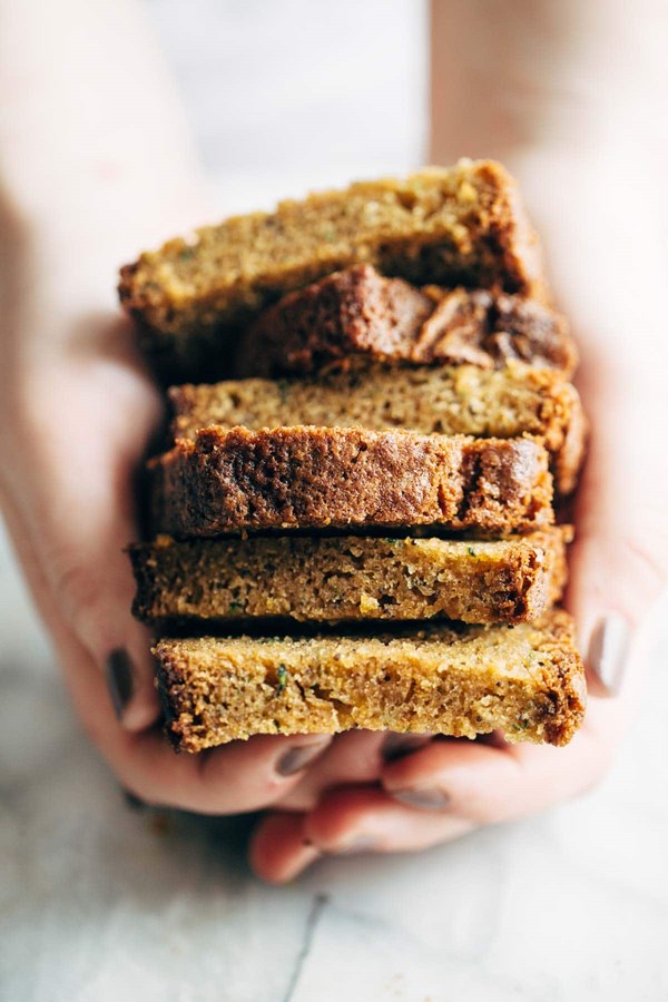 Lemon olive oil cake
