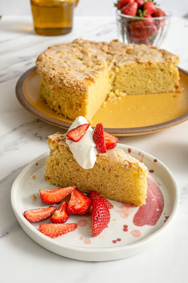 Lemon olive oil cake