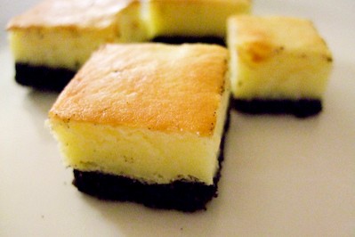 Lemon Oreo cheesecake slice