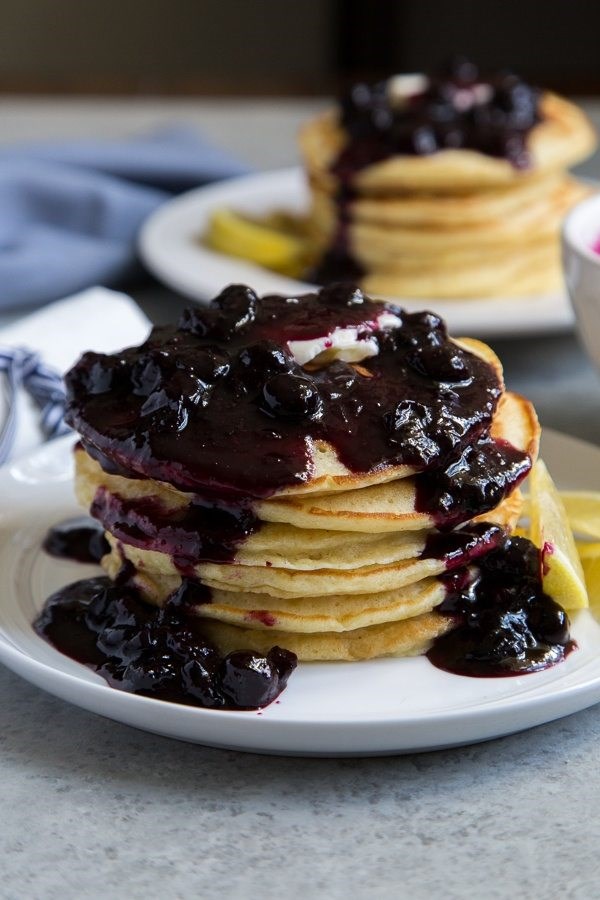 Lemon pancakes with blueberry sauce