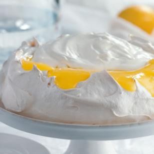 Lemon Pavlova