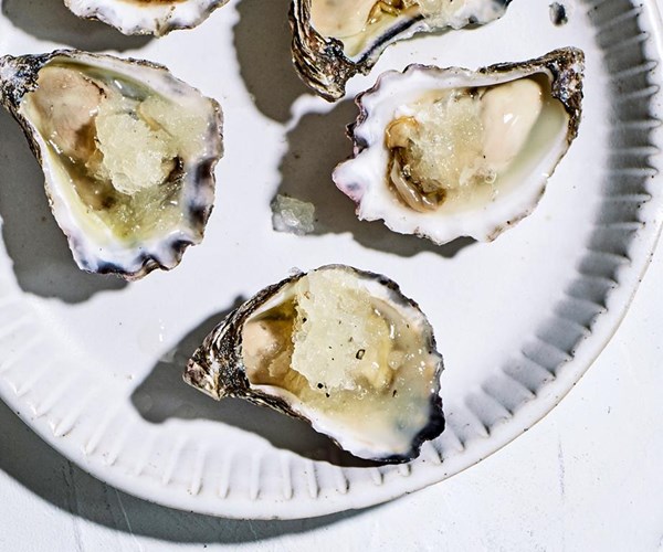 Lemon-pepper granita (Oysters à la Bennelong)