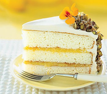 Lemon-pistachio crunch cake