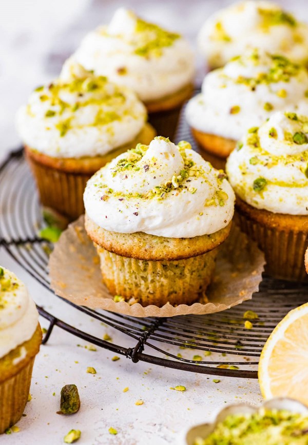 Lemon pistachio cupcakes