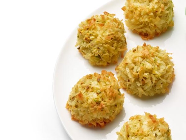 Lemon-pistachio macaroons 