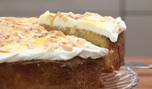 Lemon polenta cake with mascarpone and lemon curd