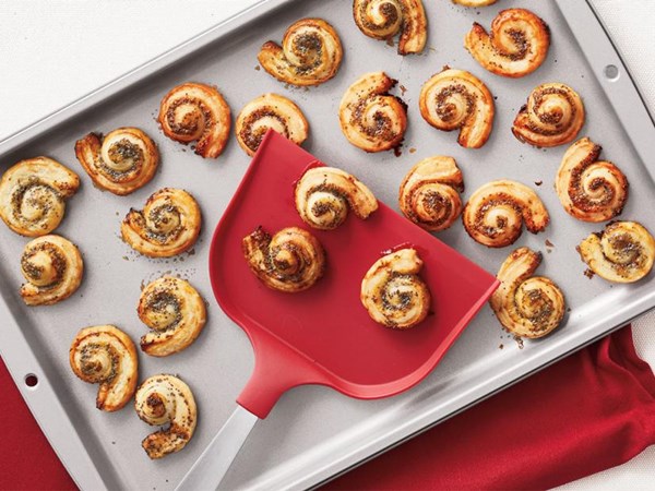 Lemon-poppy pinwheels 