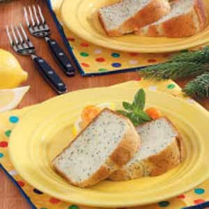 Lemon poppy seed cake