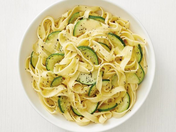Lemon-poppy seed linguine