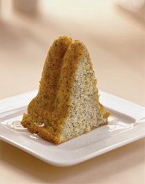 Lemon poppy seed-sour cream cake