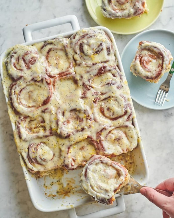 Lemon poppy seed sweet rolls