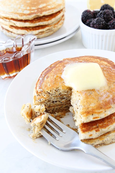 Lemon poppy seed yogurt pancakes