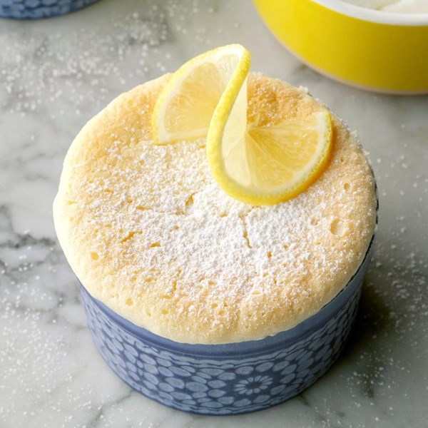 Lemon pudding cake 