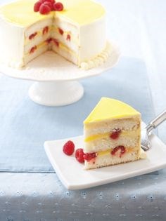 Lemon-raspberry cake with lemon buttercream