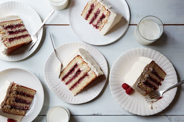 Lemon raspberry layer cake