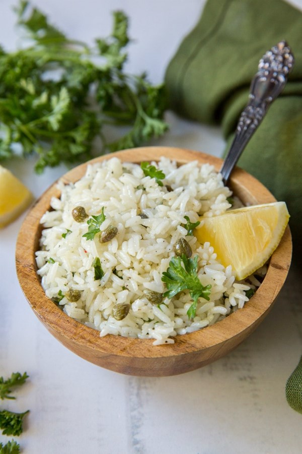 Lemon rice with capers and parsley