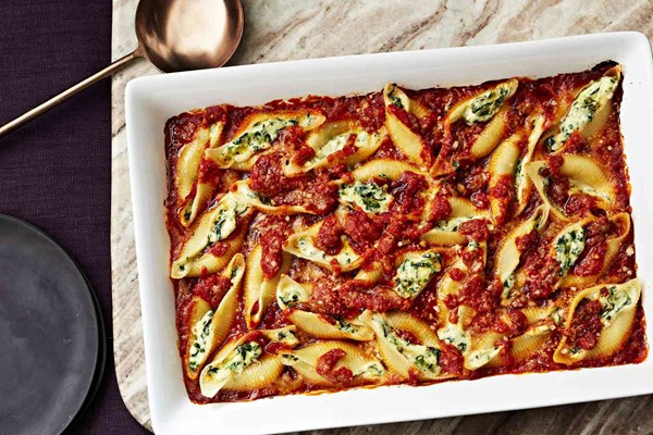 Lemon ricotta-stuffed shells