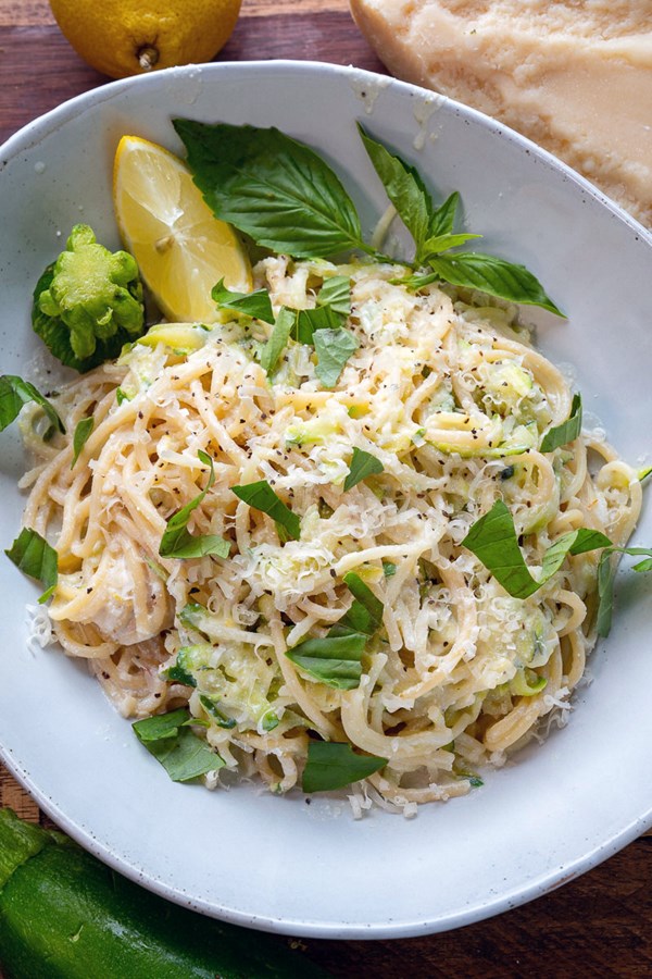 Lemon ricotta zucchini pasta