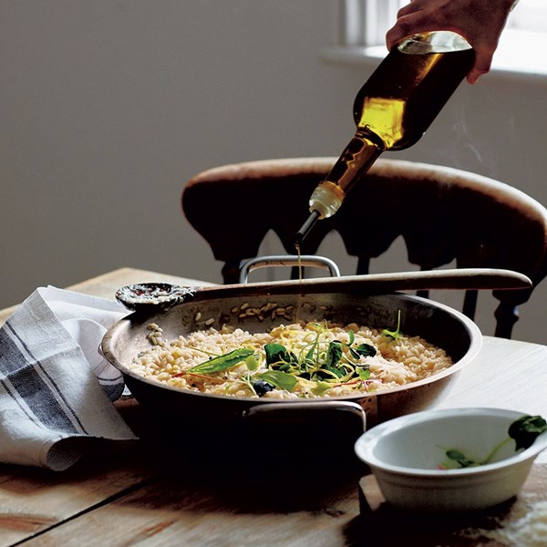 Lemon risotto with rocket and rocket flowers