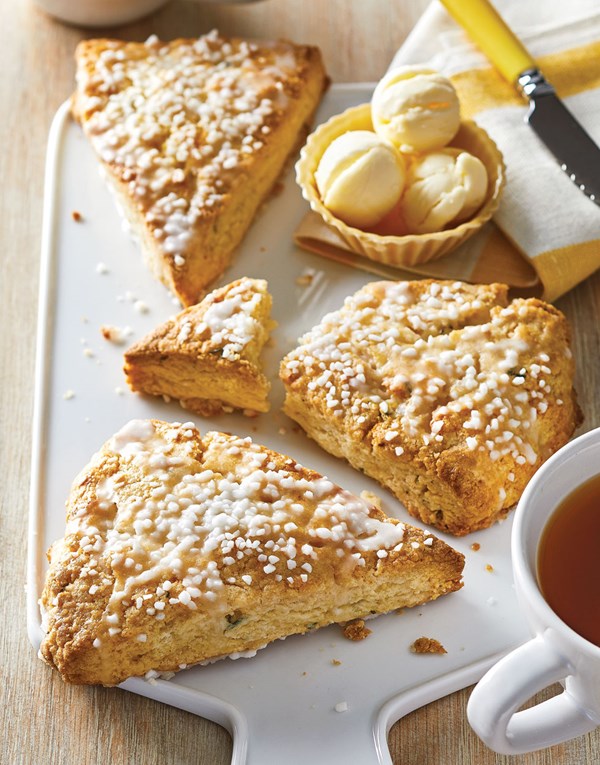 Lemon scones with thyme