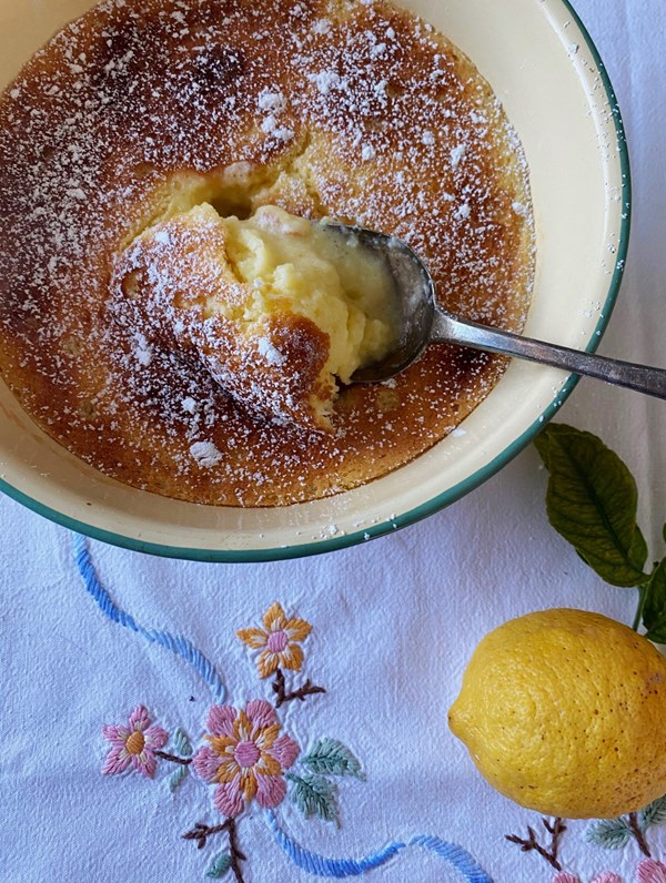 Lemon self-saucing pudding