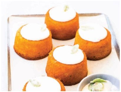 Lemon semolina cakes