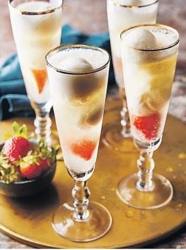 Lemon sgroppino with strawberries