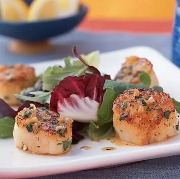Lemon-shallot scallops