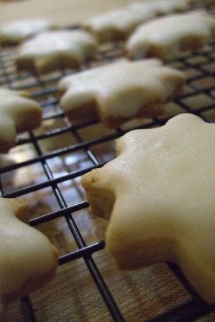 Lemon shortbread biscuits