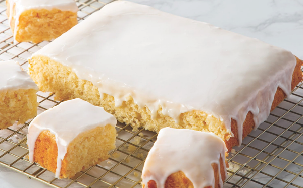 Lemon snacking cake with lemon glaze