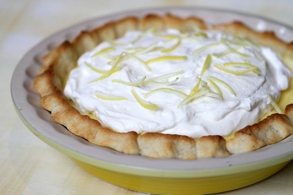 Lemon sour cream pie