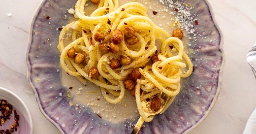 Lemon spaghetti with roasted chickpeas