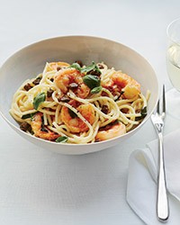 Lemon spaghetti with shrimp