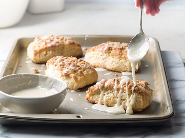 Lemon streusel scones