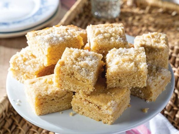 Lemon sugar blondies