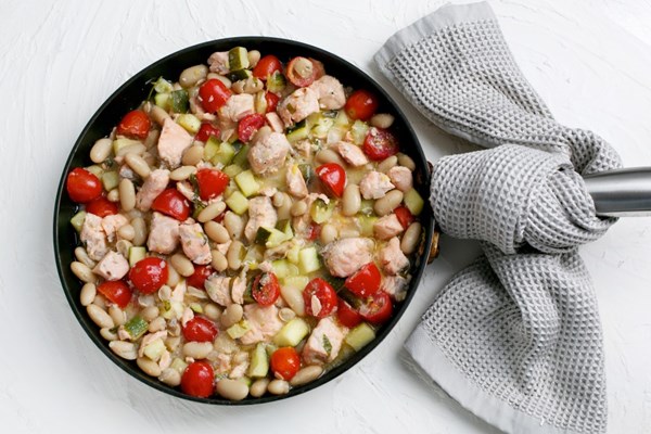 Lemon-tarragon salmon and white bean skillet
