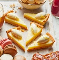 Lemon tart with limoncello cream