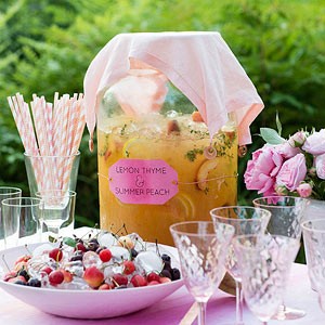 Lemon thyme-peach lemonade