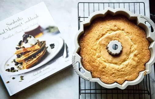 Lemon yogurt bundt cake