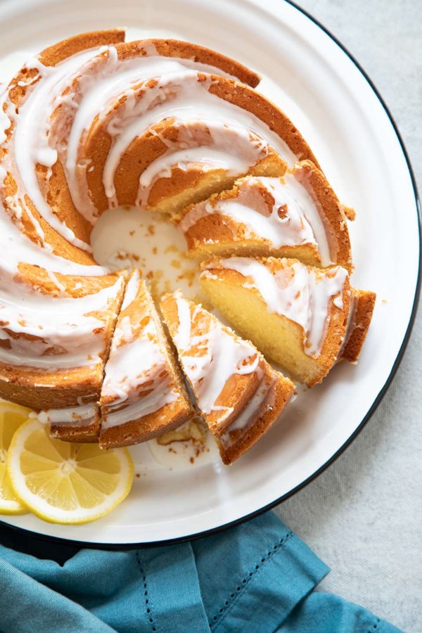 Lemon yogurt cake