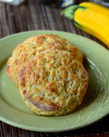 Lemon zucchini scones