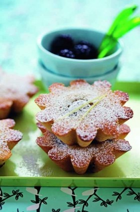 Lemongrass and blackberry teacakes