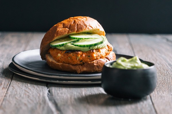 Lemongrass salmon burgers with avocado-wasabi sauce